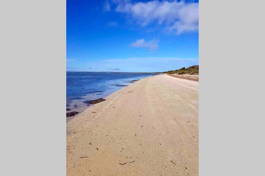 Leeward 'Tranquil Beachfront' Kingscote Kültér fotó